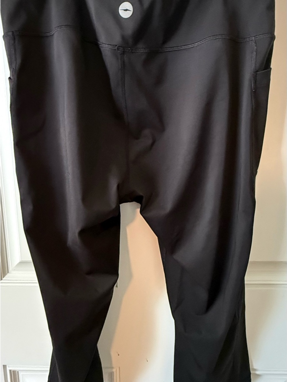 Avia Black High-Rise Athletic Capri Leggings with Side Pockets - Picture 3 of 4